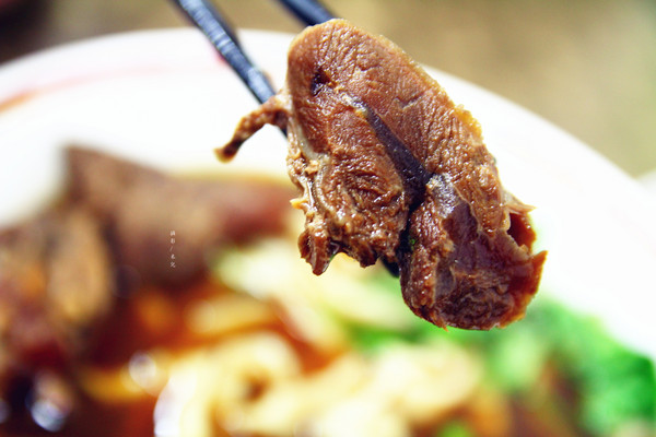 三民煮藝:【新北市新店區。小吃】三民煮藝 招牌椒香系列 香麻辣平衡夠味 一吃上癮 心中排行第一名 小碧潭捷運站