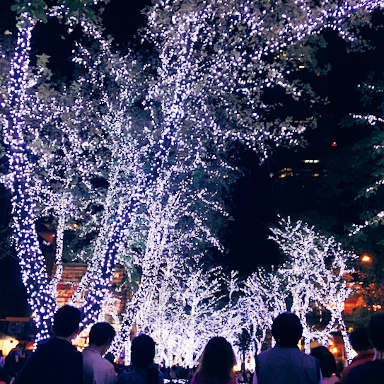 COMMUNE A7：Commune A7貨櫃市集│台北信義區下起了初雪│到市集也能體驗韓劇鬼怪、藍色大海的初雪場景