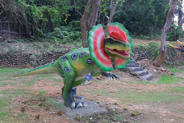 百果山探索樂園：【彰化景點】百果山探索樂園恐龍出沒~騎乘恐龍坐騎/占地8000坪/梁龍溜滑梯/三角龍攀岩/大暴龍恐攻/9D虛擬實境體驗館