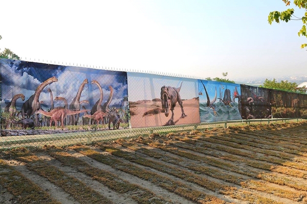 百果山探索樂園：【彰化景點】百果山探索樂園恐龍出沒~騎乘恐龍坐騎/占地8000坪/梁龍溜滑梯/三角龍攀岩/大暴龍恐攻/9D虛擬實境體驗館