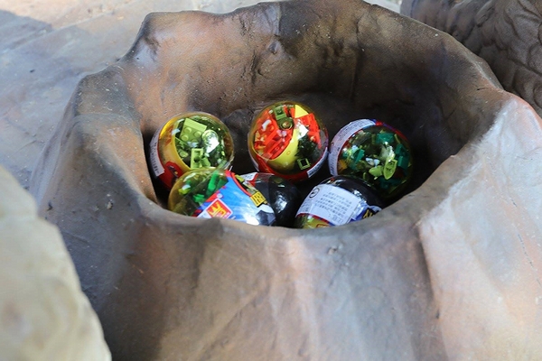 百果山探索樂園：【彰化景點】百果山探索樂園恐龍出沒~騎乘恐龍坐騎/占地8000坪/梁龍溜滑梯/三角龍攀岩/大暴龍恐攻/9D虛擬實境體驗館