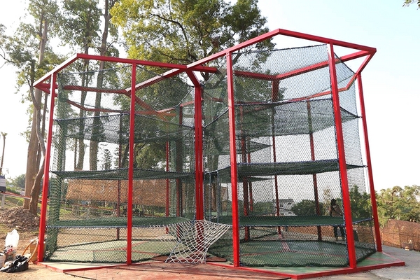 百果山探索樂園：【彰化景點】百果山探索樂園恐龍出沒~騎乘恐龍坐騎/占地8000坪/梁龍溜滑梯/三角龍攀岩/大暴龍恐攻/9D虛擬實境體驗館