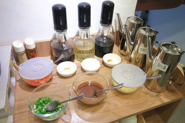 【台北餐廳】拾石鍋物-蒸煮鍋、石頭鍋、涮涮鍋三鍋一次滿足