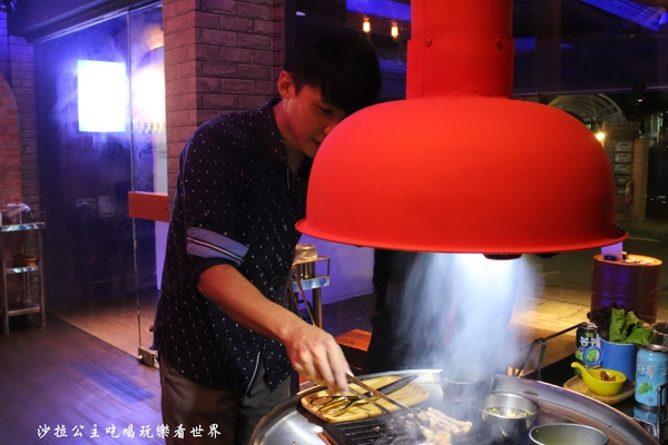 新村韓式鐵桶烤肉:正統韓式