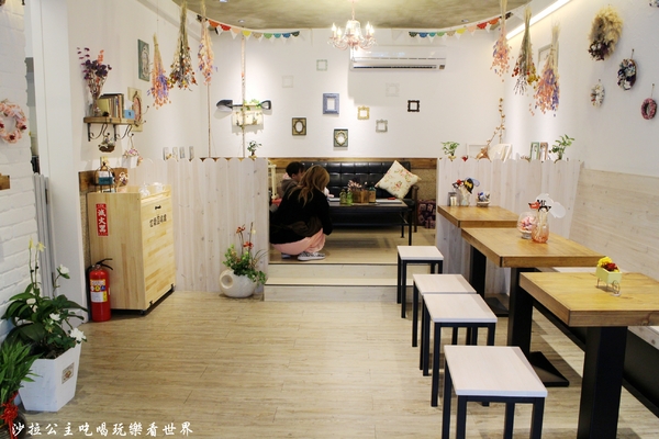 Meetcha Crepes 遇見日式手作可麗餅:新北板橋下午茶『Meetcha Crepes 遇見日式手作可麗餅』手作飾品/捷運新埔站
