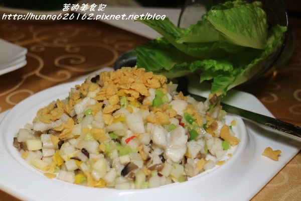 極鮮饌：【台北大安區】東區複合式創意料理『極鮮饌』激推 龍膽石斑魯肉飯、 蘿蔓龍膽石斑鬆、披著HAPPY的花枝、雪蛤香梨排骨湯、忠孝敦化站~