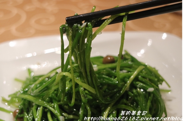 極鮮饌：【台北大安區】東區複合式創意料理『極鮮饌』激推 龍膽石斑魯肉飯、 蘿蔓龍膽石斑鬆、披著HAPPY的花枝、雪蛤香梨排骨湯、忠孝敦化站~