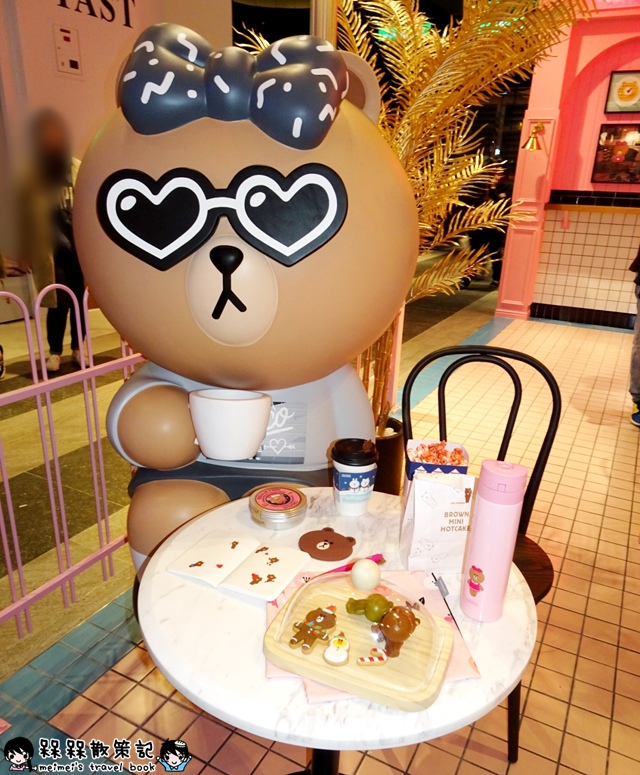 LINE FRIENDS CAFESTORE熊大妹妹CHOCO熊美