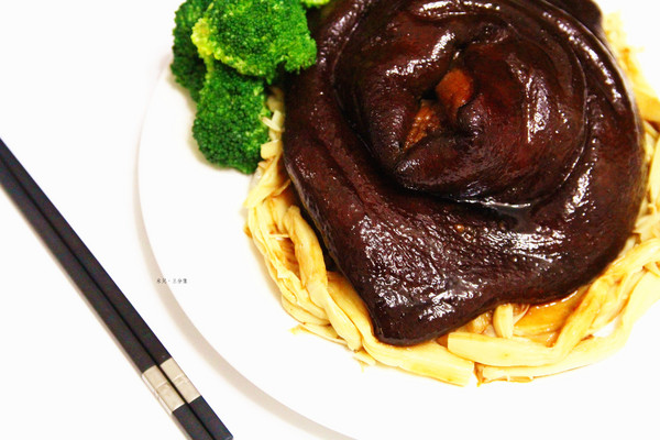 i3Fresh愛上新鮮:【宅配。方便料理包】 i3Fresh愛上新鮮 御皇花雕筍絲圓蹄 年菜靠這味 媽咪快樂 全家都快樂