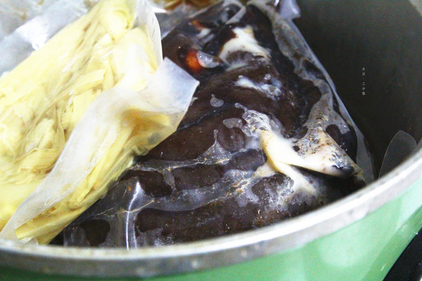 i3Fresh愛上新鮮:【宅配。方便料理包】 i3Fresh愛上新鮮 御皇花雕筍絲圓蹄 年菜靠這味 媽咪快樂 全家都快樂