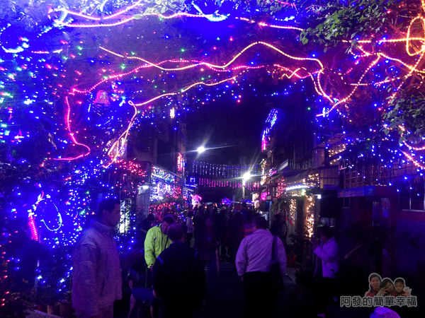 吉慶里聖誕巷05-71巷15弄燈海