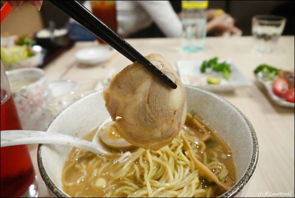 珍珍珍日式拉麵 南紡店P1640698_調整大小1.JPG