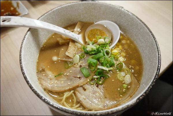 珍珍珍日式拉麵 南紡店P1640683_調整大小1.JPG