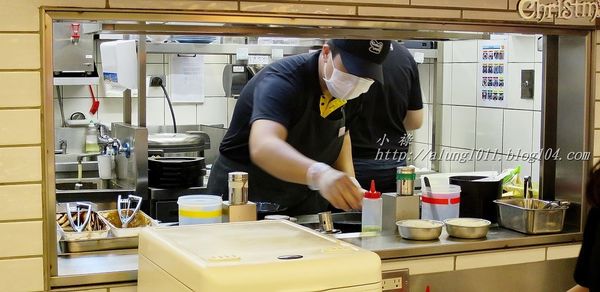 pepper lunch胡椒廚房(漢神巨蛋店)：Pepper Lunch胡椒廚房(漢神巨蛋店)        ..盡情揮灑DIY調出自己的美味~~