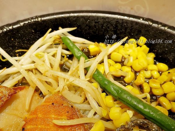 pepper lunch胡椒廚房(漢神巨蛋店)：Pepper Lunch胡椒廚房(漢神巨蛋店)        ..盡情揮灑DIY調出自己的美味~~