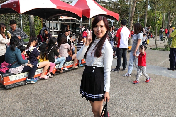 米田貢：【南投景點】埔里親子旅遊新景點米田貢~免門票入園/搭乘鐵道小火車/木製溜滑梯和沙坑/免費試吃整顆的米製水果酥