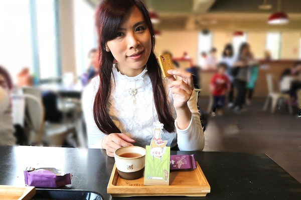 米田貢：【南投景點】埔里親子旅遊新景點米田貢~免門票入園/搭乘鐵道小火車/木製溜滑梯和沙坑/免費試吃整顆的米製水果酥