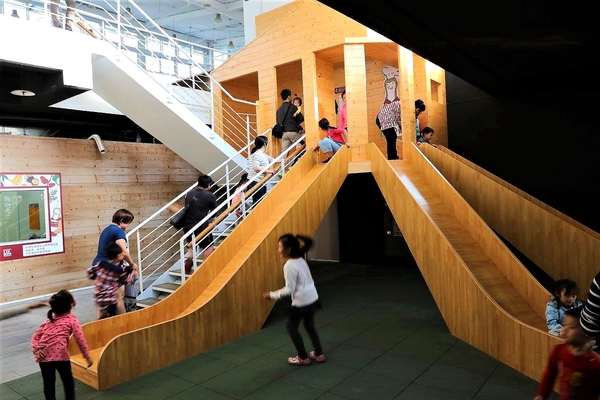 米田貢：【南投景點】埔里親子旅遊新景點米田貢~免門票入園/搭乘鐵道小火車/木製溜滑梯和沙坑/免費試吃整顆的米製水果酥