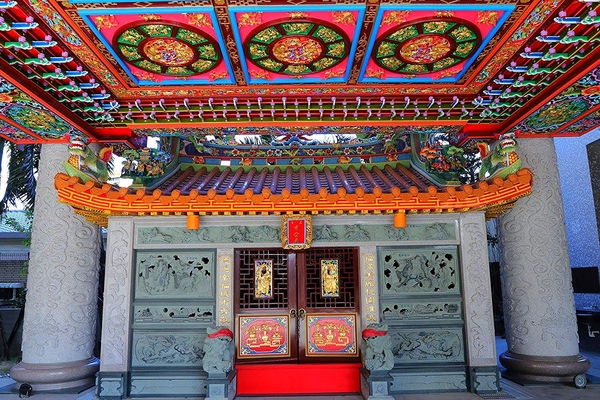 桃園市土地公文化館：【桃園景點】桃園市新景點~土地公文化館/好多種語音導覽跟互動遊戲/親子旅遊好去處/免費提供戲服來唱戲/廟宇建築及熱鬧的慶典活動