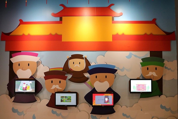 桃園市土地公文化館：【桃園景點】桃園市新景點~土地公文化館/好多種語音導覽跟互動遊戲/親子旅遊好去處/免費提供戲服來唱戲/廟宇建築及熱鬧的慶典活動