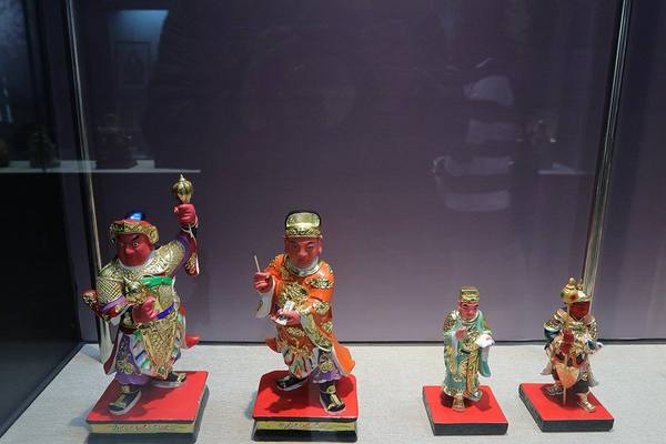 桃園市土地公文化館：【桃園景點】桃園市新景點~土地公文化館/好多種語音導覽跟互動遊戲/親子旅遊好去處/免費提供戲服來唱戲/廟宇建築及熱鬧的慶典活動