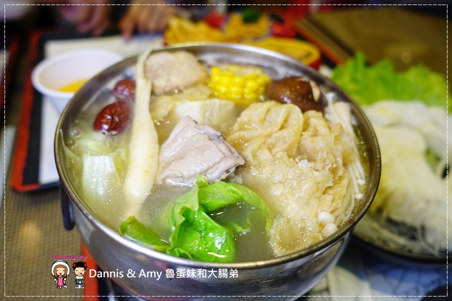 20161224《竹北餐廳》風尚人文咖啡館-竹北店 庭園複合式餐廳營業時間。新菜單。菜色推薦。兒童遊戲空間︱交流道新竹高鐵站附近~新竹跨年煙火秀預告(影片) (40).jpg