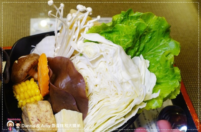 20161224《竹北餐廳》風尚人文咖啡館-竹北店 庭園複合式餐廳營業時間。新菜單。菜色推薦。兒童遊戲空間︱交流道新竹高鐵站附近~新竹跨年煙火秀預告(影片) (43).jpg