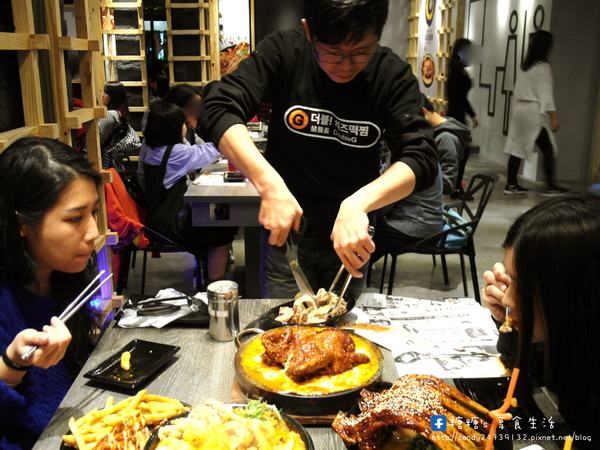 打啵G(台中大隆店)：〖台中│美食〗打啵G-台中大隆店 ❤ 超強韓流來襲~打啵G-台灣4號店於大隆路盛大開幕!!超澎派＂皇冠炸雞＂大隆店限定登場!!