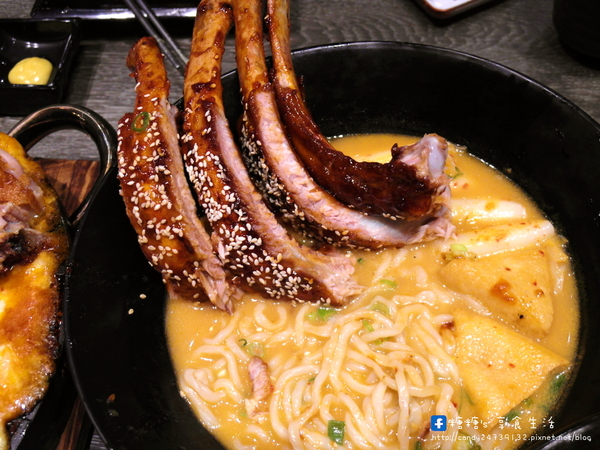 打啵G(台中大隆店)：〖台中│美食〗打啵G-台中大隆店 ❤ 超強韓流來襲~打啵G-台灣4號店於大隆路盛大開幕!!超澎派＂皇冠炸雞＂大隆店限定登場!!