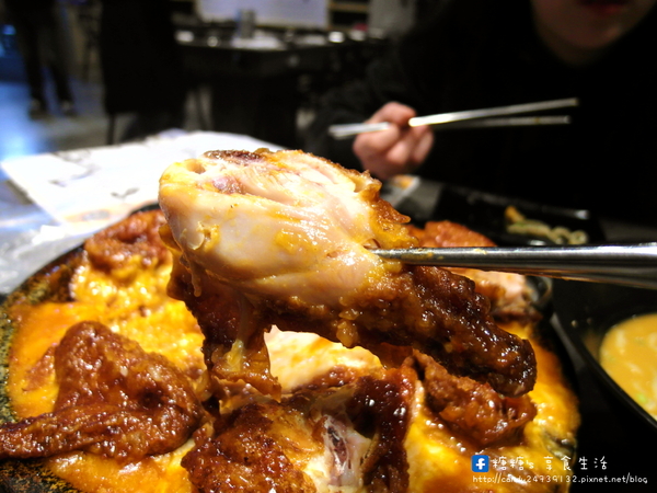 打啵G(台中大隆店)：〖台中│美食〗打啵G-台中大隆店 ❤ 超強韓流來襲~打啵G-台灣4號店於大隆路盛大開幕!!超澎派＂皇冠炸雞＂大隆店限定登場!!