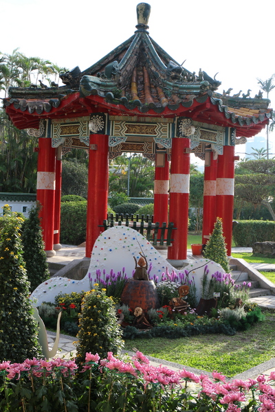 2015士林官邸菊花展：2015士林官邸菊花展『嬉遊秋菊』內含士林、劍潭捷運站週邊美食