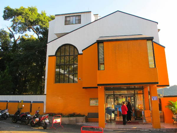 大溪湖畔咖啡：(胖樺食記)桃園大溪湖畔咖啡。世外桃源的人間仙境讓人如癡如醉。