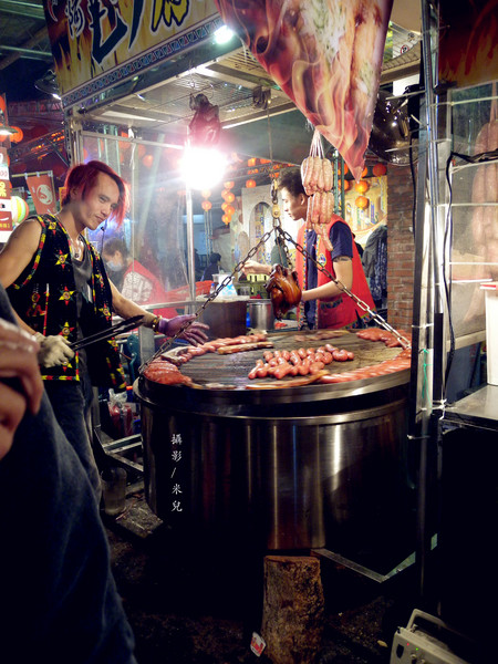 迪化街商圈:【台北市大同區。年貨大街】2016迪化街年貨大街 1/23~2/7開跑囉! 快來試吃 快來體早體驗過年的感覺 如何去 交通跟停車秘笈推薦行程