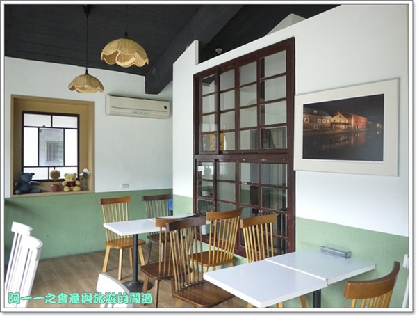 小熊書房：宜蘭冬山 小熊書房(梅花湖總店) 雞腿排&鬆餅～湖景包圍的幸福下午茶