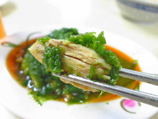 【台北美食】小龍飲食-超強威力的怪味雞