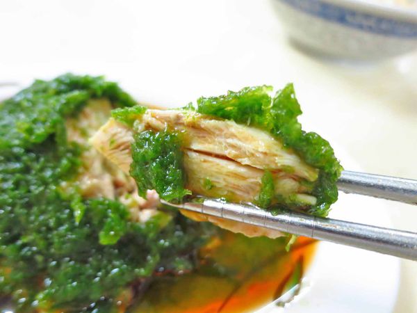 【台北美食】小龍飲食-超強威力的怪味雞