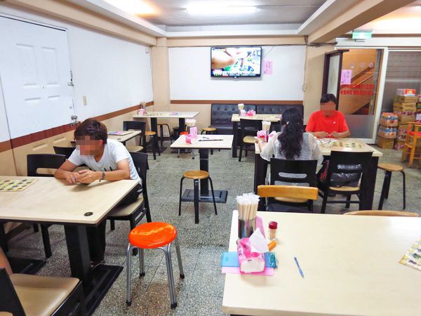 【台北美食】小龍飲食-超強威力的怪味雞