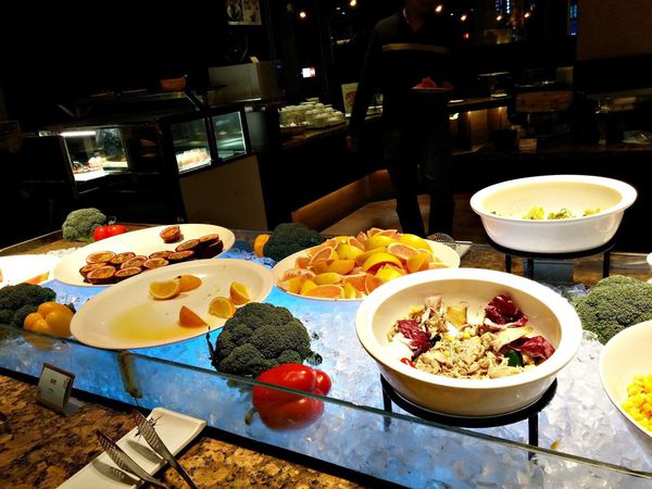 六福客棧/福園百匯自助式吃到飽