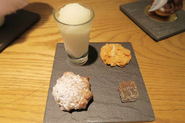 SEASON Cuisine Pâtissiartism：[貴腹下午茶]台北 捷運大直站 SEASON ~天使羽翼X牛角混搭之天使蒙布朗