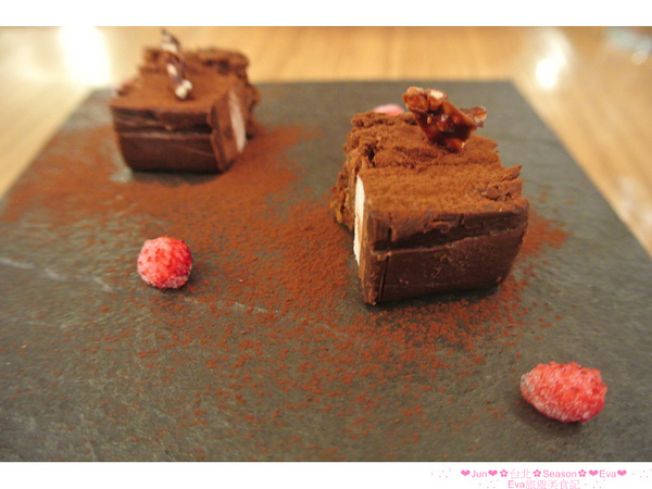 SEASON Cuisine Pâtissiartism:【食記】oO。。台北 大直 Season Cuisine Pâtissiartism 原來甜點也可以做的那麼浪漫!玫瑰花束蛋糕好美麗~o○。