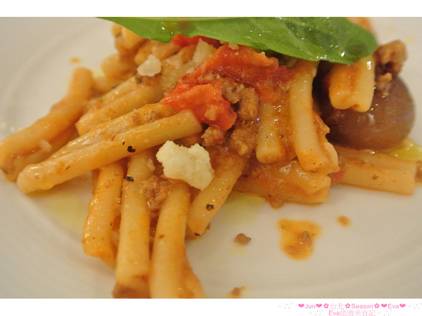 SEASON Cuisine Pâtissiartism:【食記】oO。。台北 大直 Season Cuisine Pâtissiartism 原來甜點也可以做的那麼浪漫!玫瑰花束蛋糕好美麗~o○。