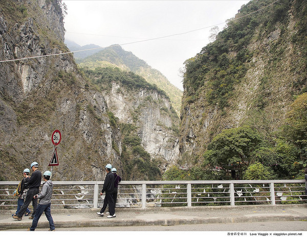 太魯閣國家公園:【花蓮 Hualien】太魯閣國家公園 燕子口步道欣賞壯麗的峽谷地形Taroko