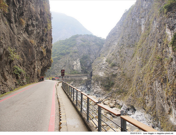 太魯閣國家公園:【花蓮 Hualien】太魯閣國家公園 燕子口步道欣賞壯麗的峽谷地形Taroko