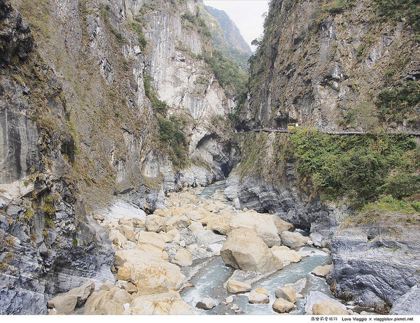 太魯閣國家公園:【花蓮 Hualien】太魯閣國家公園 燕子口步道欣賞壯麗的峽谷地形Taroko