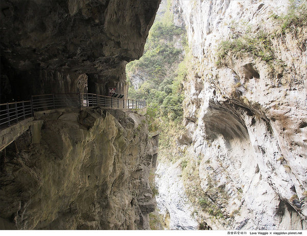 太魯閣國家公園:【花蓮 Hualien】太魯閣國家公園 燕子口步道欣賞壯麗的峽谷地形Taroko