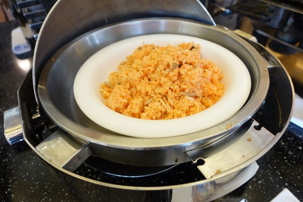 日月行館觀光國際酒店：(胖樺食記)南投縣六星級” 日月潭‧日月行館國際觀光酒店” 。貴婦下午茶佐以無敵湖光山色美景。