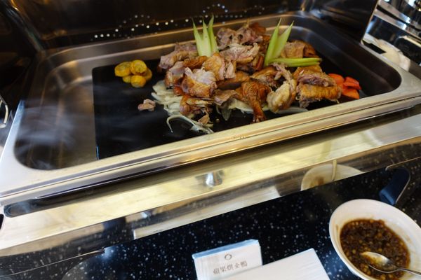 日月行館觀光國際酒店：(胖樺食記)南投縣六星級” 日月潭‧日月行館國際觀光酒店” 。貴婦下午茶佐以無敵湖光山色美景。