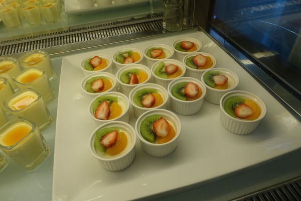 日月行館觀光國際酒店：(胖樺食記)南投縣六星級” 日月潭‧日月行館國際觀光酒店” 。貴婦下午茶佐以無敵湖光山色美景。