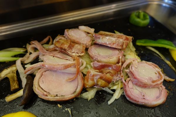 日月行館觀光國際酒店：(胖樺食記)南投縣六星級” 日月潭‧日月行館國際觀光酒店” 。貴婦下午茶佐以無敵湖光山色美景。