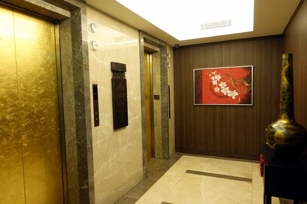 日月行館觀光國際酒店：(胖樺食記)南投縣六星級” 日月潭‧日月行館國際觀光酒店” 。貴婦下午茶佐以無敵湖光山色美景。